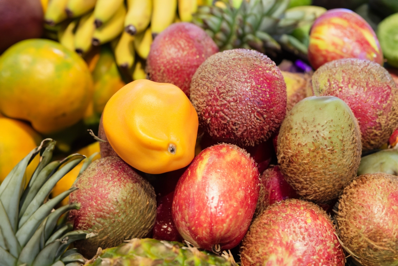 tropical fruit market spain